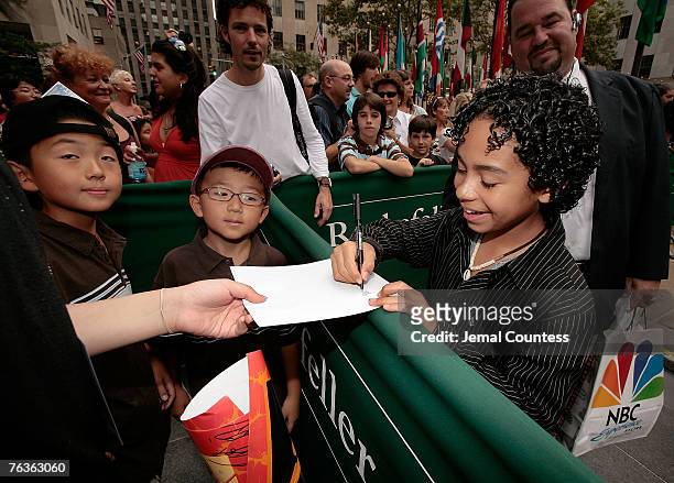 Actor Noah Gray-Cabey signs autographs at the "Heroes" World Tour "Go Carbon Zero" Tree Planting and dedication with The Conservation Fund at...