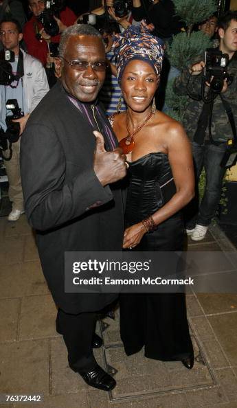 Ciro De stad Renaissance Rudolph Walker and his wife arrives at the London Black Leaders'... News Photo - Getty Images Ciro De stad Renaissance Rudolph Walker and his wife arrives at the London Black Leaders'... News Photo - Getty Images