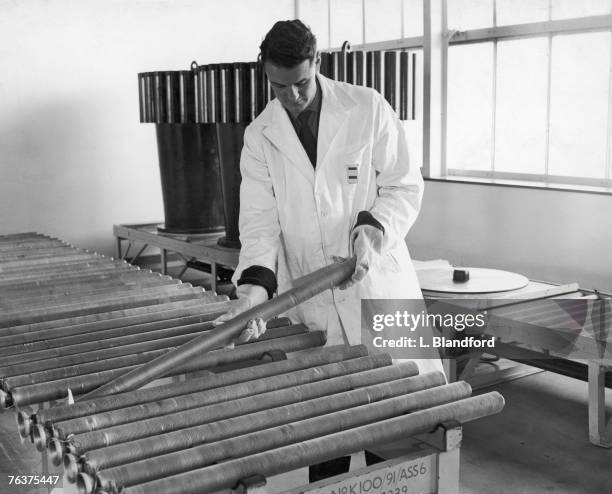 Loading Nuclear Reactor Rods Nuclear Rods Photos and Premium High Res Pictures - Getty Images