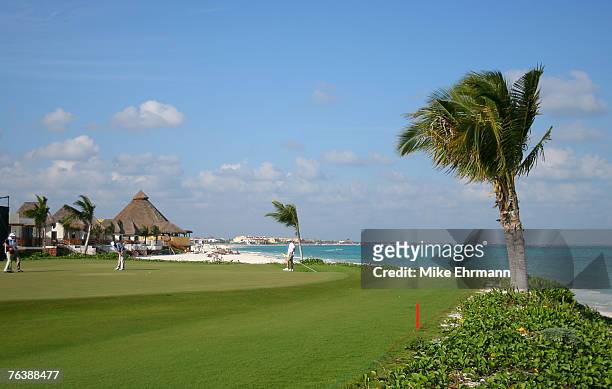 Robert Damron on the 15th hole during the second round of the Mayakoba Golf Classic at El Camaleon at Mayakoba in Playa Del Carmen, Mexico on...