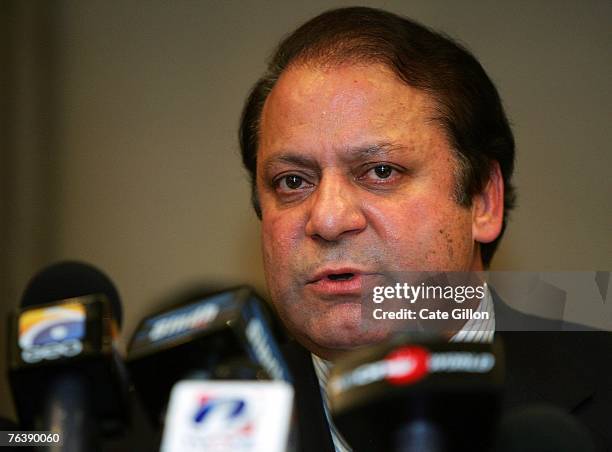 Nawaz Rangsaz 19 Nawaz Sharif Announces His Return To Pakistan Stock Photos, High-Res ...