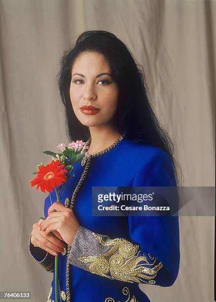 Singer Selena Quintanilla-Pérez poses for a portrait in June 1994 in Los Angeles, California.