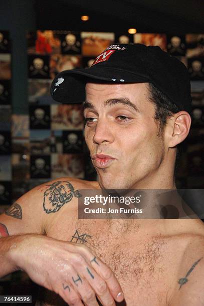 140 Jackass Number Two Uk Premiere Stock Photos High Res Pictures And 140-jackass-number-two-uk-premiere-stock-photos-high-res-pictures-and