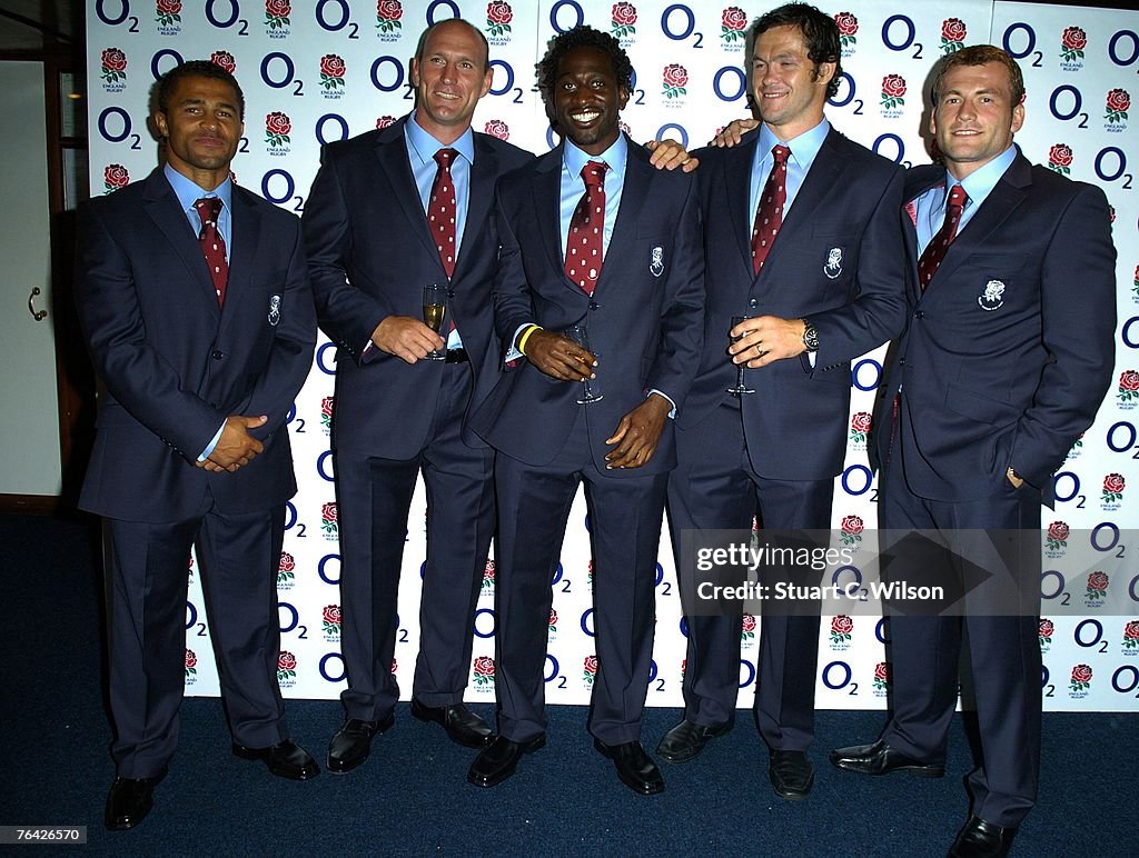 O2 And England Rugby England Rugby team members Jason Robinson, Lawrence Dallaglio, Paul ...