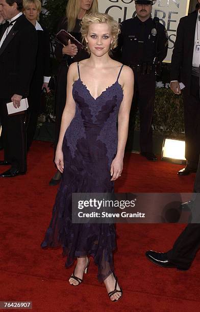 Reese Witherspoon arrives at the Golden Globe Awards at the Beverly Hilton January 20, 2002 in Beverly Hills, California.