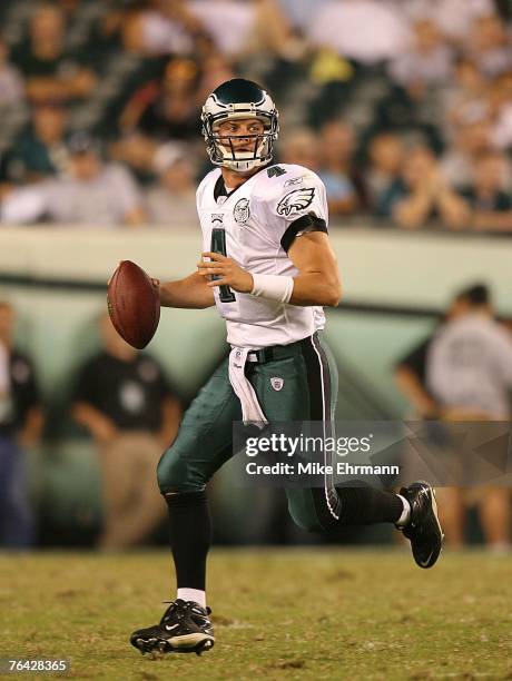 Quarterback Kevin Kolb of the Philadelphia Eagles passes during a preseason game against the New York Jets at Lincoln Financial Field August 30, 2007...