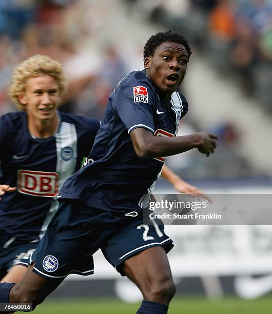 Solomon Okoronkwo of Berlin celebrates scoring the winning goal during the Bundesliga match between Hertha BSC Berlin and VfL Wolfsburg at the...