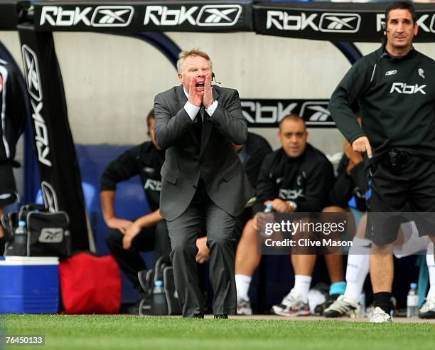 Sammy Lee of Bolton Wanderers shouts instructions during the Barclays Premier League match between Bolton Wanderers and Everton at the Reebok Stadium...