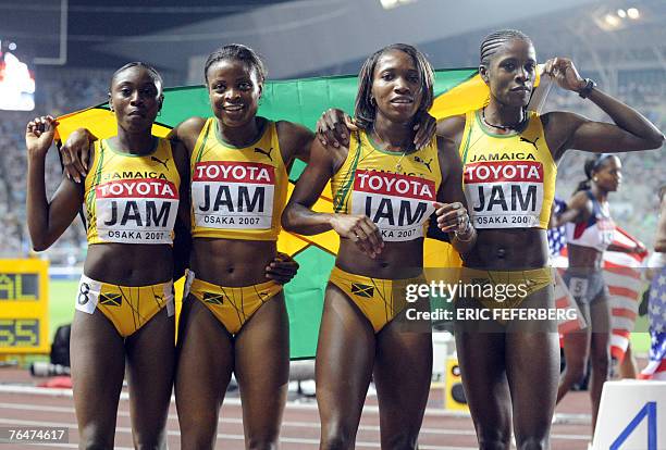 27 Shereefa Lloyd Stock Photos, HighRes Pictures, and Images Getty