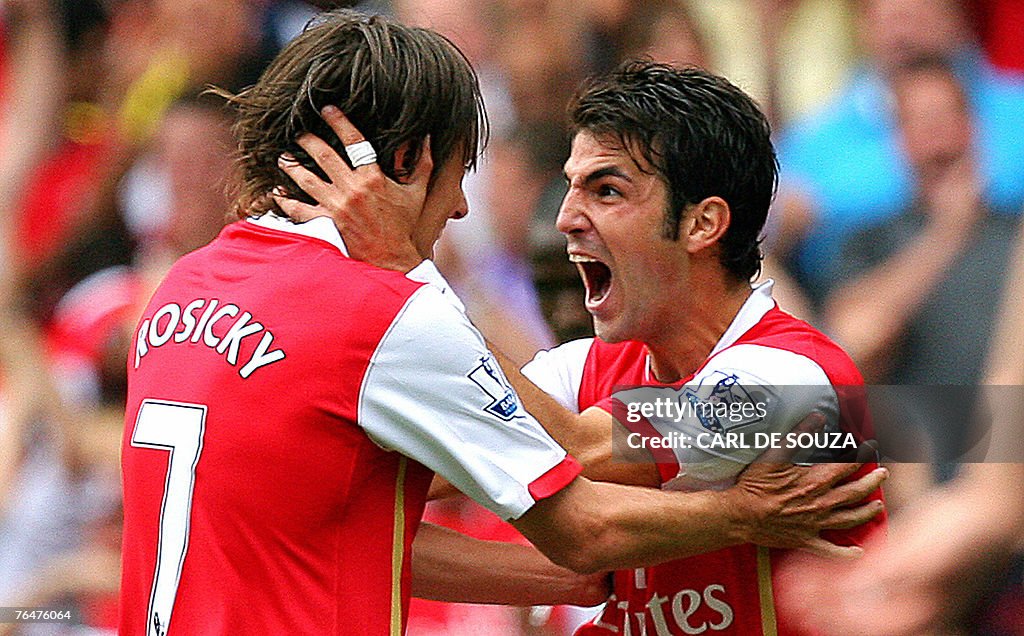 Arsenal's Czech Midfielder Tomas Rosicky