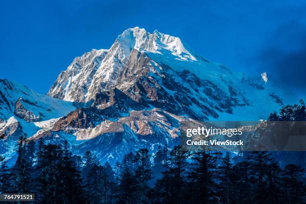 the gongga snow mountain of luding county,sichuan province,china - mount gongga stock pictures, royalty-free photos & images