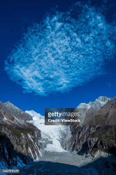 the gongga snow mountain of luding county,sichuan province,china - mount gongga stock pictures, royalty-free photos & images