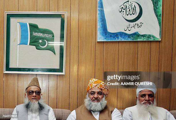 Leaders of Pakistan?s hardline Muttahida Majlis-e-Amal Maulana Fazlur Rehman , Sajid Mir and others attend a meeting in Islamabad, 03 September 2007....