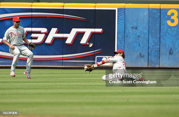 72 Aaron Rowand Catch Stock Photos, High-Res Pictures, and Images - Getty  Images