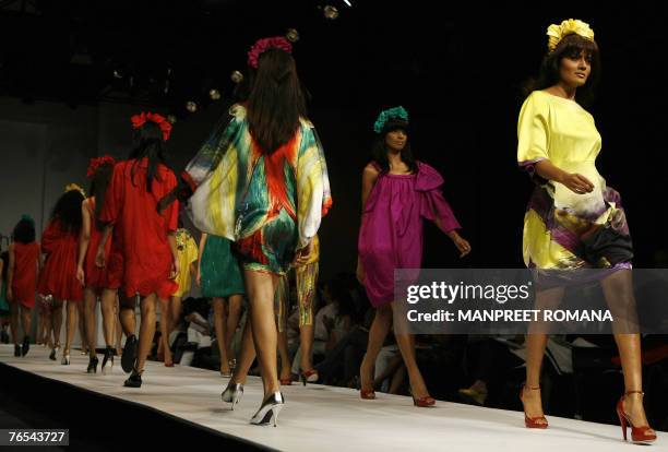 Models dispay creations by Indian designer Drashta Sarvaiya during the Wills India Fashion Week in New Delhi, 06 September 2007. In all, 71 designers...