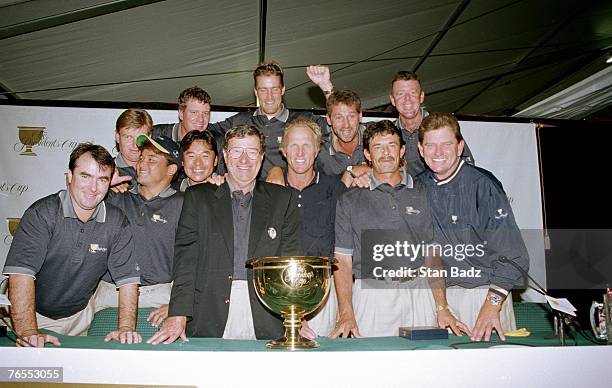 International Team wins the 1998 Presidents Cup during the 1998 Presidents Cup on December 11-13, 1998 at Royal Melbourne GC in Melbourne, Victoria,...