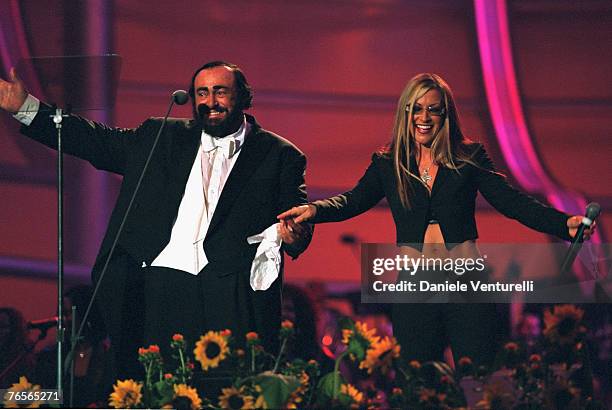 The picture shows opera singer Luciano Pavarotti with Anastacia during the 2001 Pavarotti & Friends charity concert, in Modena, Italy. The Opera Star...