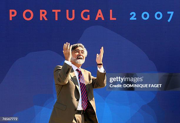 Portuguese Foreign Minister Luis Amado arrives at the City Hall of Viana do Castelo, 07 September 2007, for the welcome ceremony before the informal...