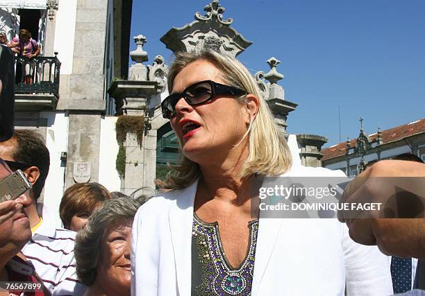 Austrian Foreign Minister Ursula Plassnik talks to the press at the City Hall of Viana do Castelo, 07 September 2007, before the welcome ceremonyof...