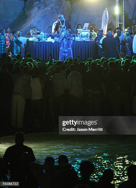 Rapper Snoop Dogg performs at Poolside at The Hard Rock Hotel on August 7, 2007 in Las Vegas, Navada