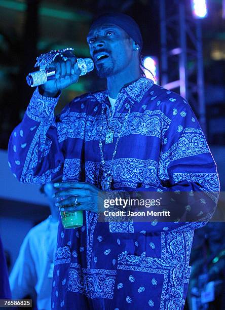 Rapper Snoop Dogg performs at Poolside at The Hard Rock Hotel on August 7, 2007 in Las Vegas, Navada