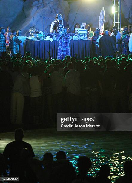 Rapper Snoop Dogg performs at Poolside at The Hard Rock Hotel on August 7, 2007 in Las Vegas, Navada