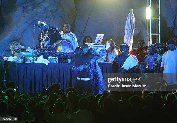 Rapper Snoop Dogg performs at Poolside at The Hard Rock Hotel on August 7, 2007 in Las Vegas, Navada