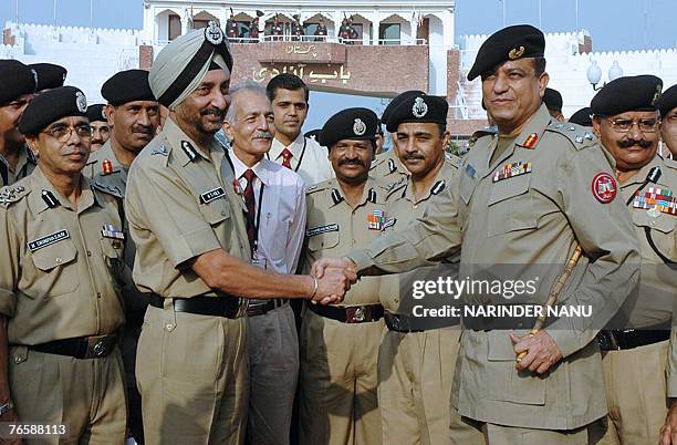 Pakistan Rangers Director General Photos and Premium High Res Pictures ...