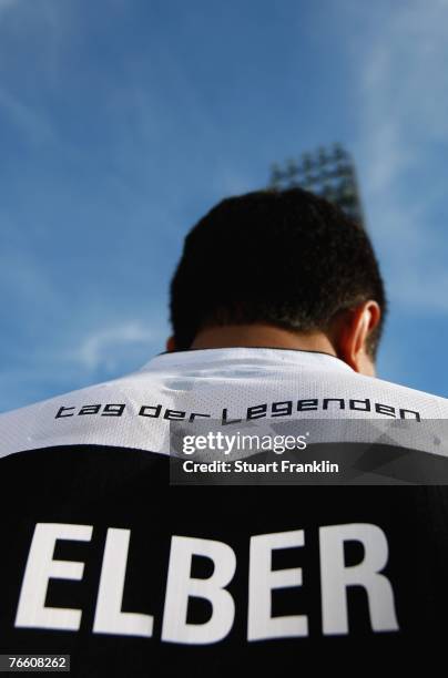 Giovane Elber during the Day Of The Legends match at the Millentor stadium on September 9, 2007 in Hamburg, Germany.