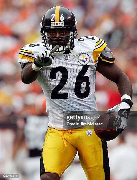 Deshea Townsend of the Pittsburgh Steelers taunts the fans of the Cleveland Browns after his first quarter interception during their season opening...
