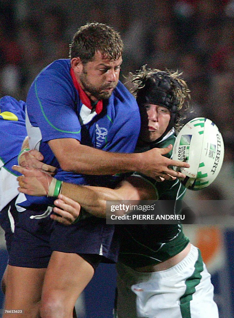Namibia's flanker Jacques Nieuwenhuis (L