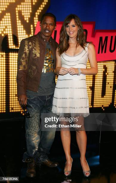 Actors Jamie Foxx and Jennifer Garner arrive at the 2007 MTV Video Music Awards held at The Palms Hotel and Casino on September 9, 2007 in Las Vegas,...