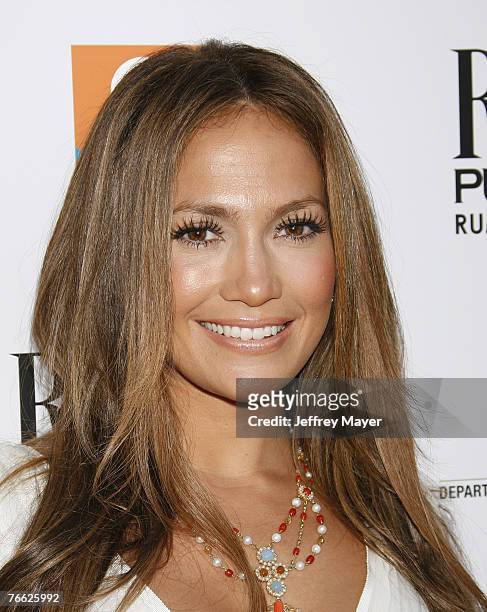 Actress Jennifer Lopez arrives to the premiere of "El Cantante" at the Director's Guild of America Theatre on July 31, 2007 in Los Angeles,...