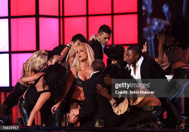 Singer Britney Spears performs during the 2007 MTV Video Music Awards at The Palms Hotel and Casino on September 9, 2007 in Las Vegas, Nevada.