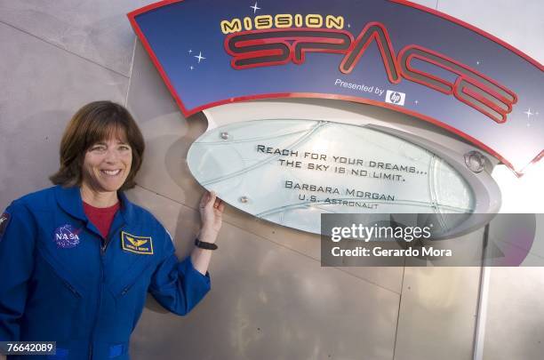Barbara Radding Morgan Barbara Morgan Astronaut Photos et images de collection - Getty Images