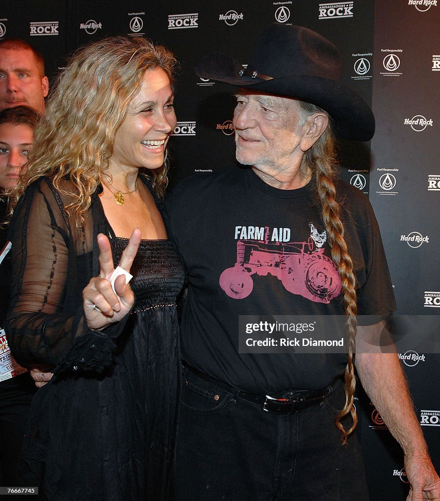 Willie Nelson Helps Launch the Sustainable Biodiesel Alliance at the Hard Rock in New York City