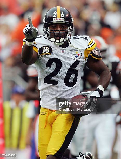 Deshea Townsend of the Pittsburgh Steelers celebrates an interception against the Cleveland Browns during their season opening game at Cleveland...