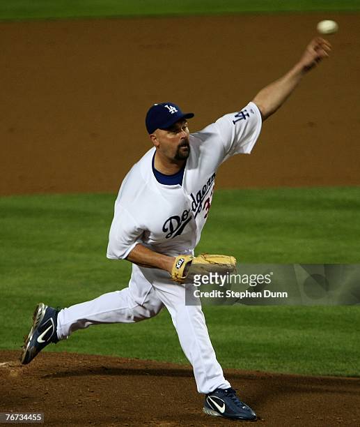 Pitcher David Wells of the Los Angeles Dodgers throws a pitch against the San Diego Padres on September 13, 2007 at Dodger Stadiium in Los Angeles,...