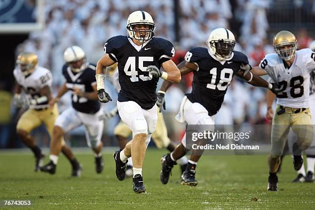 Linebacker Sean Lee of the Penn State Nittany Lions in coverage against the University of Notre Dame Fighting Irish at Beaver Stadium on September 8,...