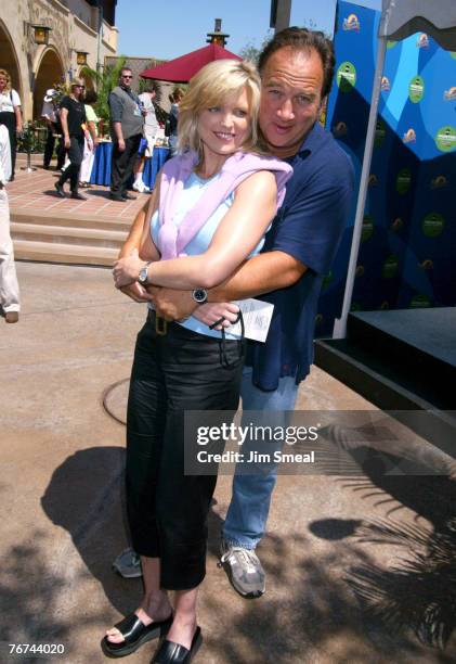 Courtney Thorne-Smith and Jim Belushi