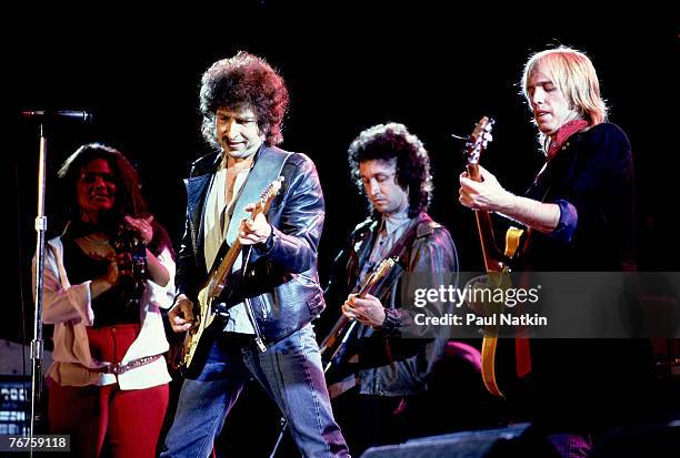 Bob Dylan and Tom Petty at Farm Aid