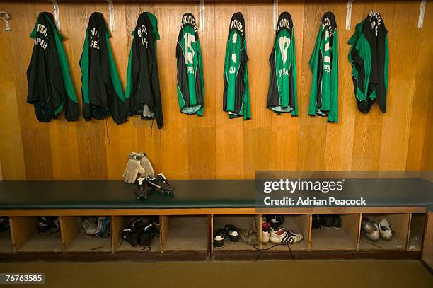 soccer team locker room - locker room stock pictures, royalty-free photos & images