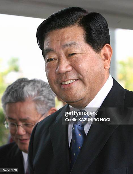 Jia Qinglin , Chairman of the National Committee of the Chinese People's Political Consultative Conference arrives at the Great Hanshin-Awaji...