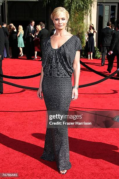 Actress Jaime Pressly arrives at the 59th Annual Primetime Emmy Awards at the Shrine Auditorium on September 16, 2007 in Los Angeles, California.