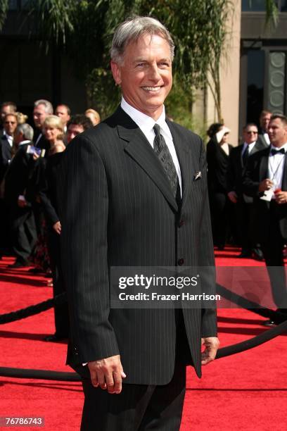 Actor Mark Harmon arrives at the 59th Annual Primetime Emmy Awards at the Shrine Auditorium on September 16, 2007 in Los Angeles, California.