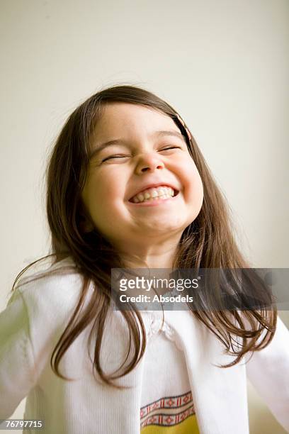 a girl laughing - 子供　日本人　笑顔 ストックフォトと画像
