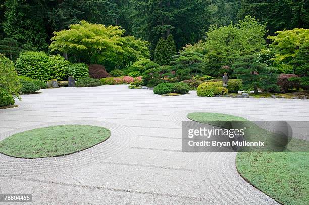 rock garden, japanese garden, oregon, usa - karesansui stock pictures, royalty-free photos & images