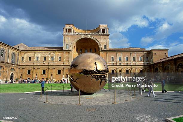 vatican museum courtyard - vatican museums ストックフォトと画像