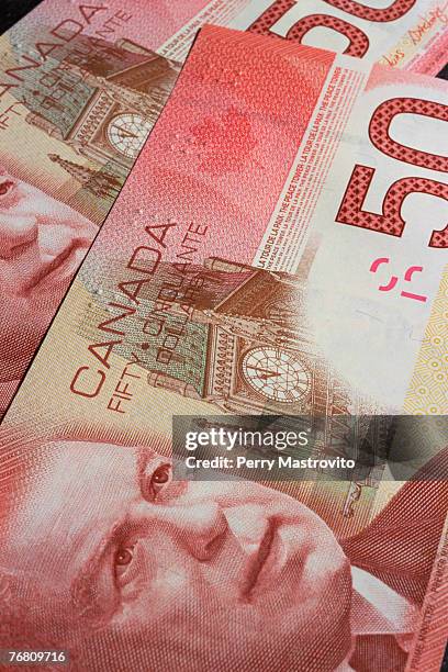 canadian fifty dollar bank notes - 20 dollar canadian bill stockfoto's en -beelden