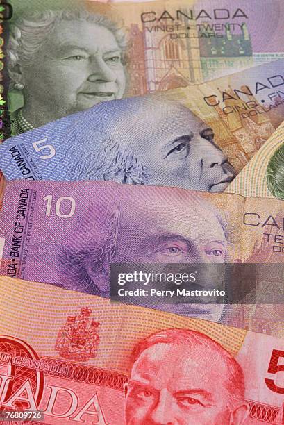 canadian currency bank notes - 20 dollar canadian bill stockfoto's en -beelden